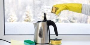 détartrer une bouilloire avec du vinaigre blanc