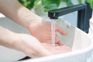 filtre sur robinet ou sous évier